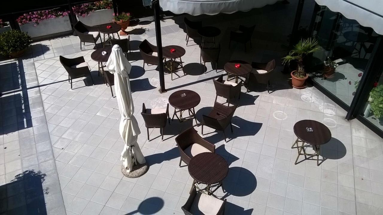 Hotel Du Parc Atri Luaran gambar