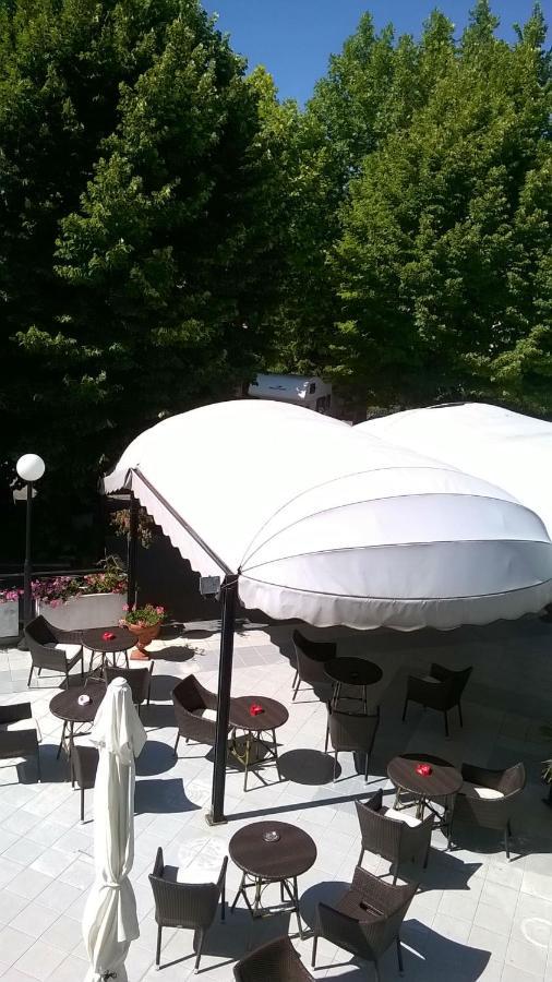 Hotel Du Parc Atri Luaran gambar