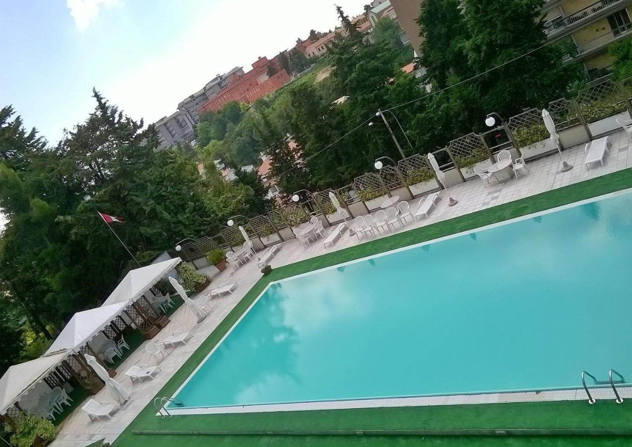 Hotel Du Parc Atri Luaran gambar