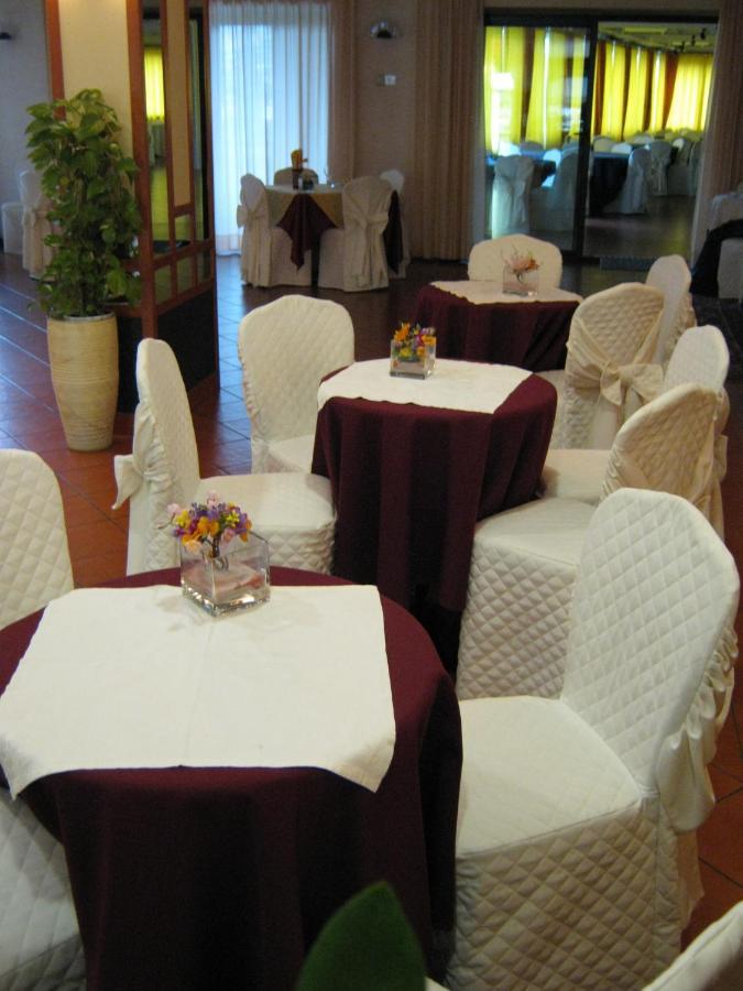 Hotel Du Parc Atri Luaran gambar