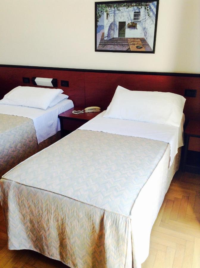 Hotel Du Parc Atri Luaran gambar